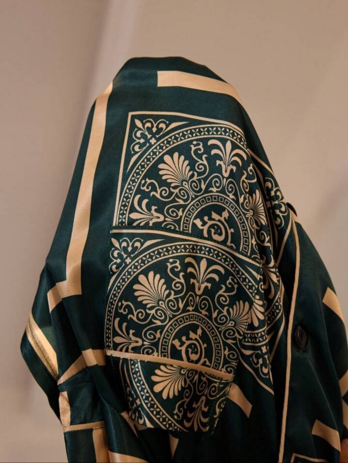 LuxeNights Womens Elegant Geomet Ric Totem Retro Print Faux Silk Carding